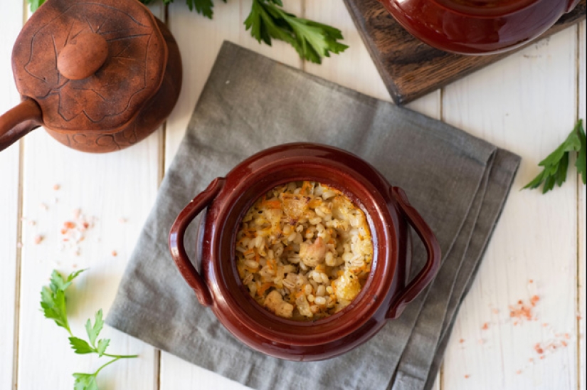 One jar — hundreds of dishes, how to choose and what to cook from stew