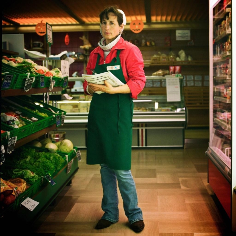 Ordinary Italians through the eyes of an Italian Ordinary Italians through the eyes of an Italian