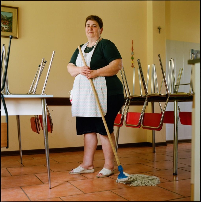 Ordinary Italians through the eyes of an Italian Ordinary Italians through the eyes of an Italian