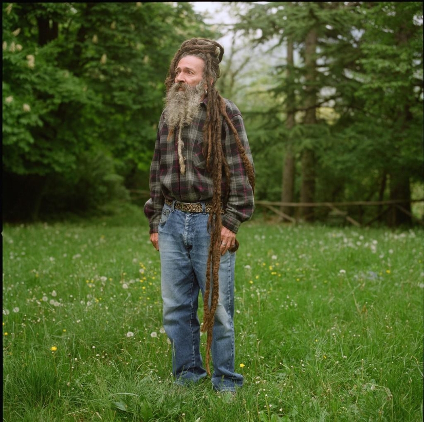 Ordinary Italians through the eyes of an Italian Ordinary Italians through the eyes of an Italian