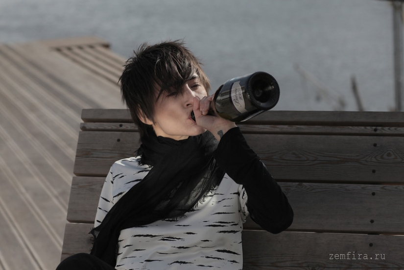 Papá-una copa de vino de oporto: cómo y qué bebieron las estrellas de rock rusas Papá-una copa de vino de oporto: cómo y qué bebieron las estrellas de rock rusas