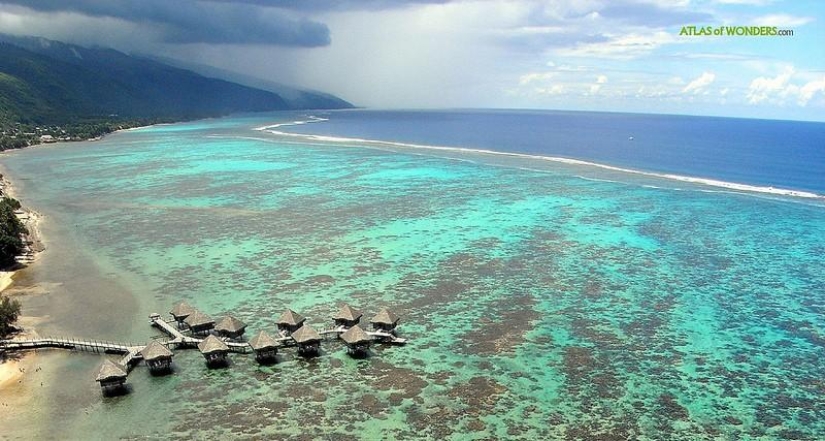 Paraíso polinesio desde la altura de una cometa
