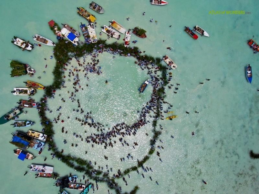 Paraíso polinesio desde la altura de una cometa