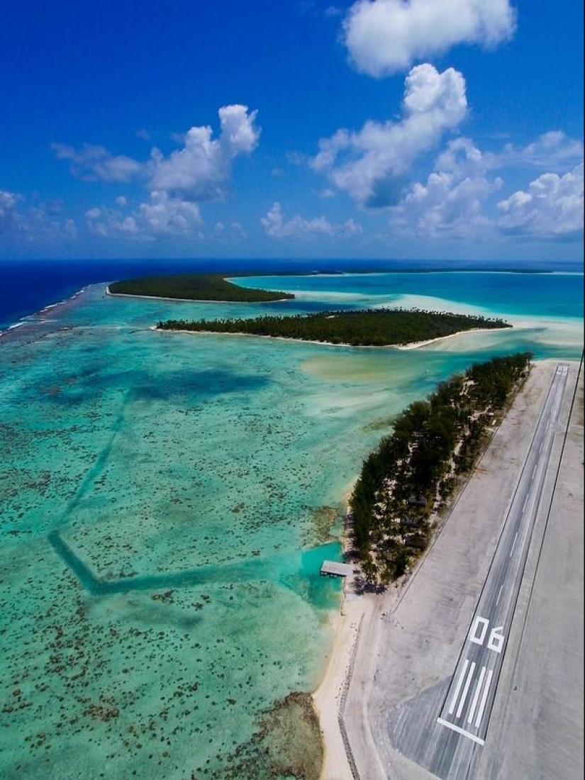 Paraíso polinesio desde la altura de una cometa