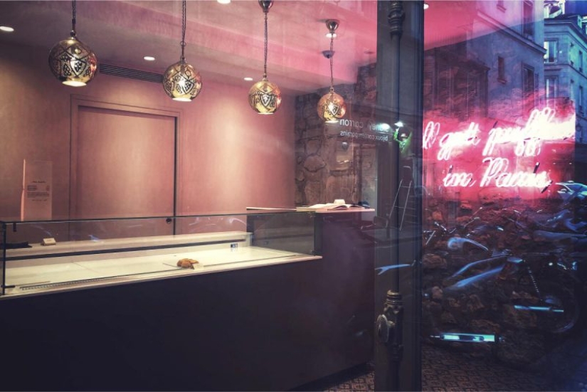 Paris at night — French photographer Loic Le Coeur takes stunning pictures on his phone Paris at night — French photographer Loic Le Coeur takes stunning pictures on his phone