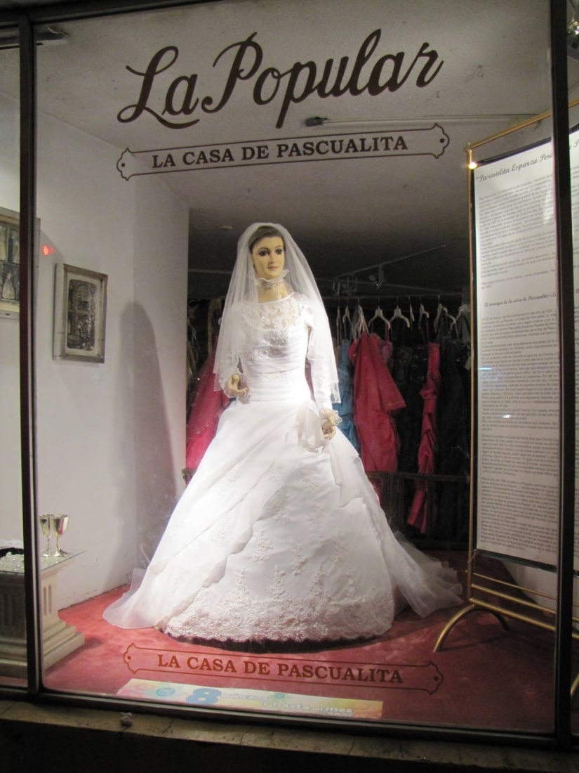 Pasqualita — Dead Bride's wedding dresses store Pasqualita — Dead Bride's wedding dresses store