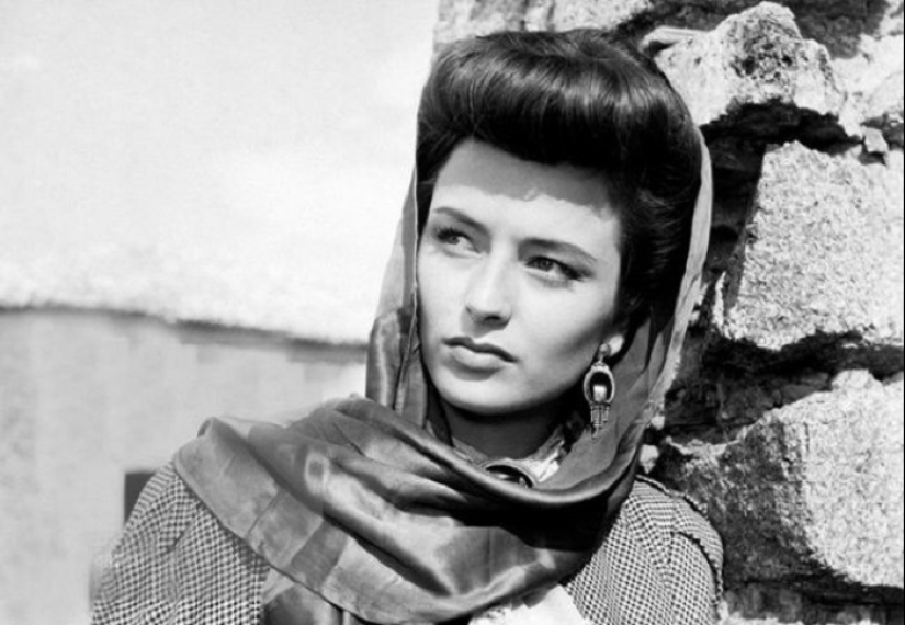 Pearls of cinema: 15 Italian actresses who are admirable Pearls of cinema: 15 Italian actresses who are admirable