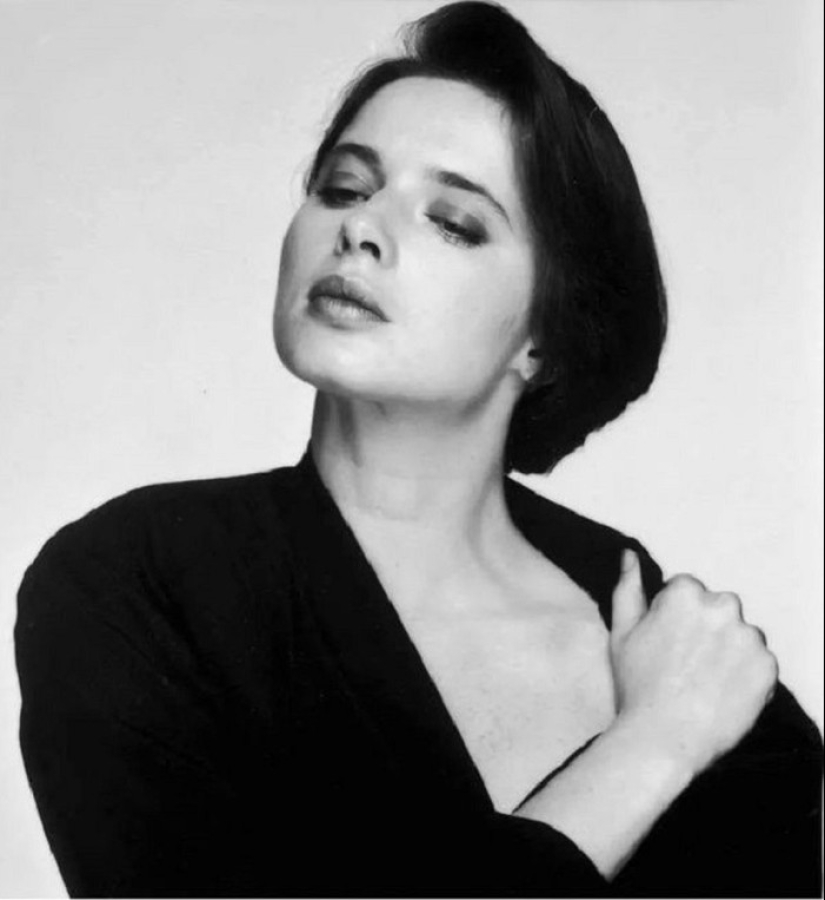 Pearls of cinema: 15 Italian actresses who are admirable Pearls of cinema: 15 Italian actresses who are admirable