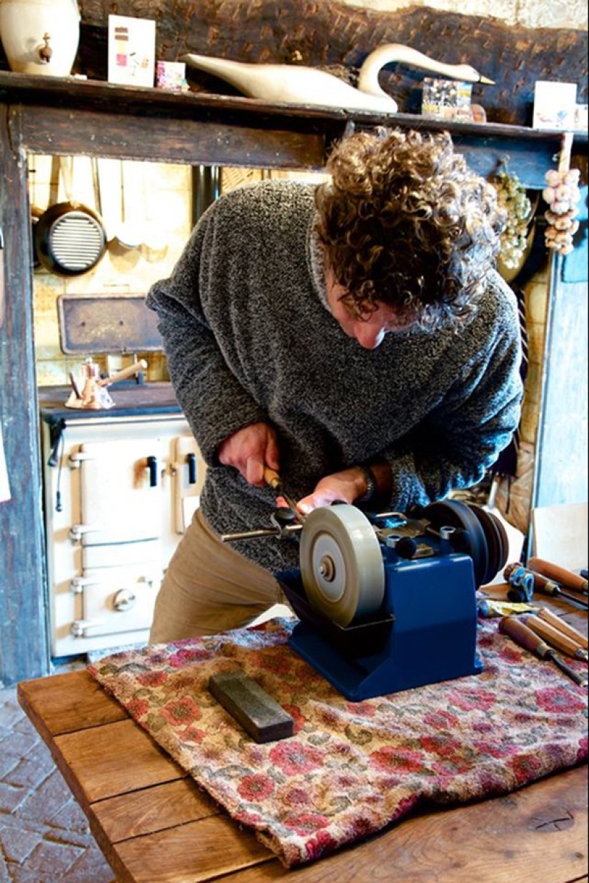 Perfect minimalism: cute animals, striking in its elegance