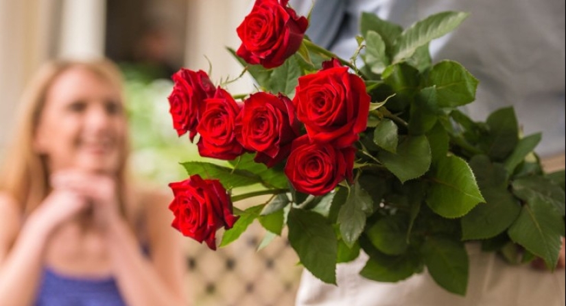 Por qué es costumbre regalar un número impar de flores