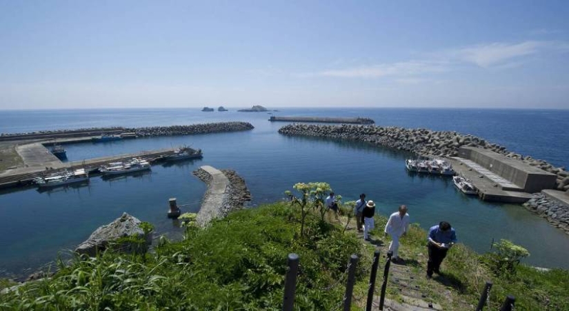 Por qué la isla japonesa de Okinoshima ha estado cerrada a las mujeres durante siglos Por qué la isla japonesa de Okinoshima ha estado cerrada a las mujeres durante siglos