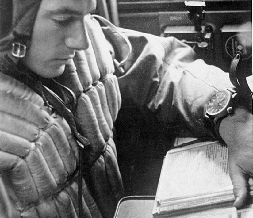 Por qué los hombres usan relojes en la mano izquierda Por qué los hombres usan relojes en la mano izquierda