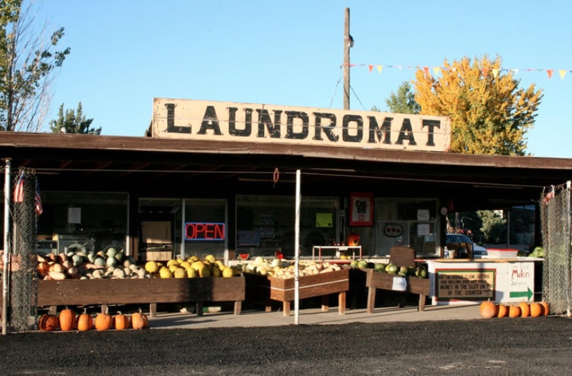 ¿Por qué los estadounidenses lavan ropa en lavanderías y no en casa?