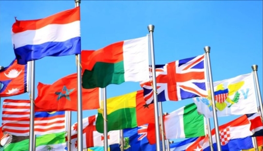 ¿Por qué no se utiliza el color morado en las banderas nacionales?