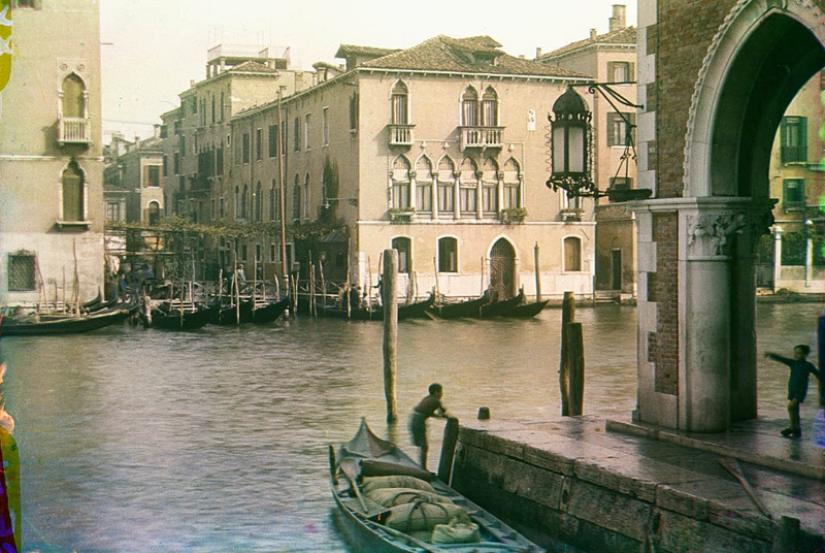 Pre-war Venice in color photographs by Bernard Eilers