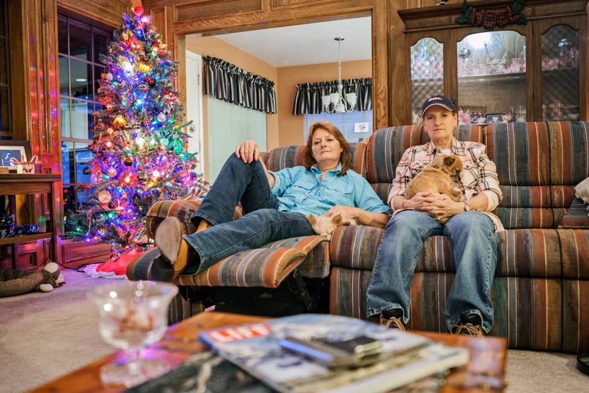Proyecto fotográfico sobre mujeres sensuales de Texas y sus armas favoritas