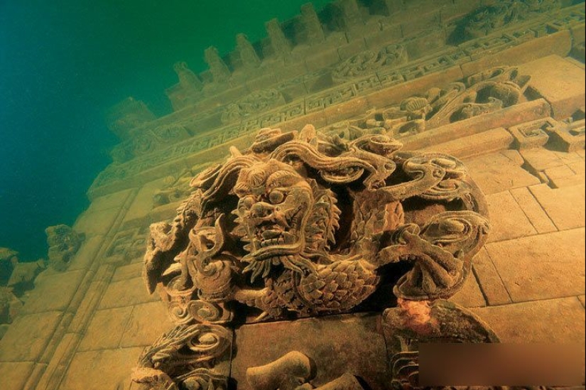 Qiandaohu - Lake of a Thousand Islands