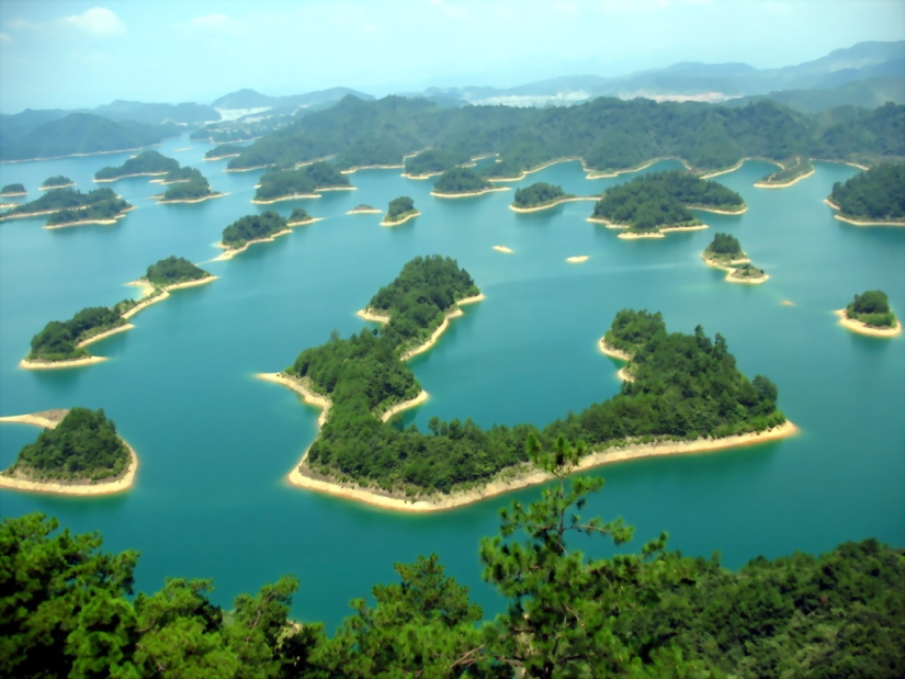 Qiandaohu - Lake of a Thousand Islands