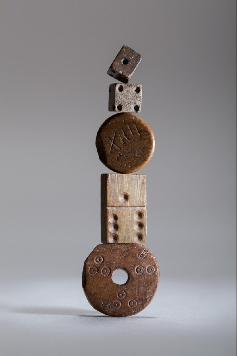 ¿Quiénes son las alondras y qué buscan en el barro a orillas del Támesis?