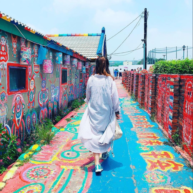 "Rainbow Village" de Huang Yun-Fu: cómo hacer un objeto turístico de un pueblo moribundo "Rainbow Village" de Huang Yun-Fu: cómo hacer un objeto turístico de un pueblo moribundo