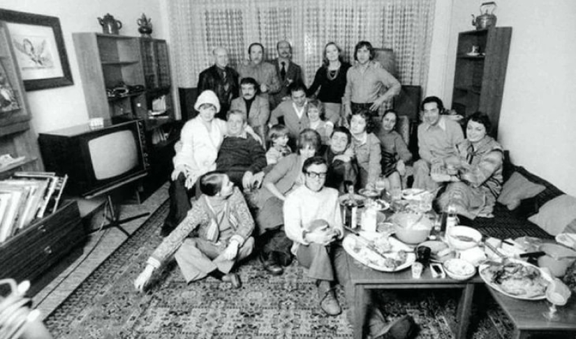 Rare shots of Soviet celebrities during the feast Rare shots of Soviet celebrities during the feast