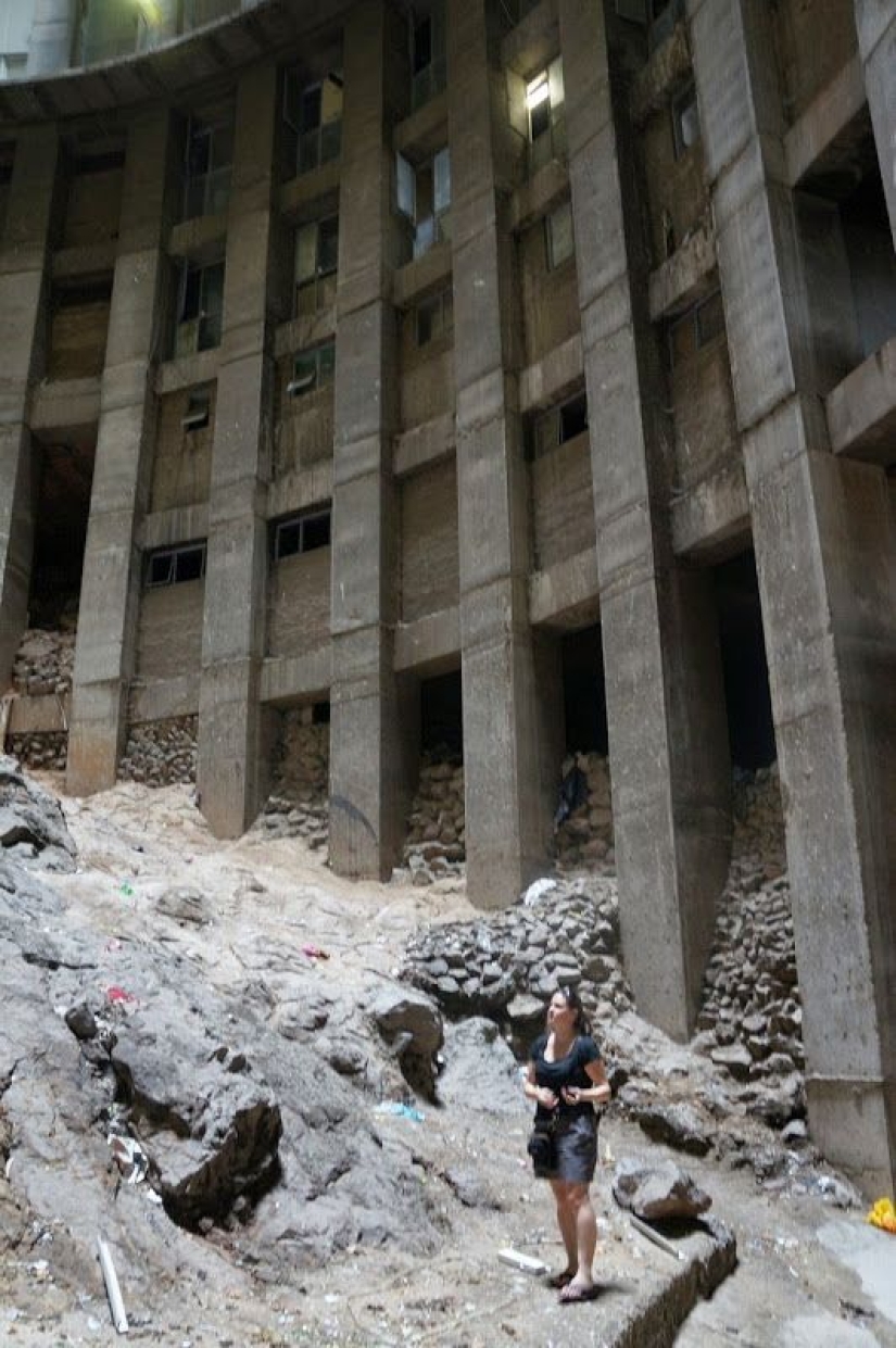 Rascacielos-pozo Ponte City Apartments: los más altos y problemáticos de África Rascacielos-pozo Ponte City Apartments: los más altos y problemáticos de África