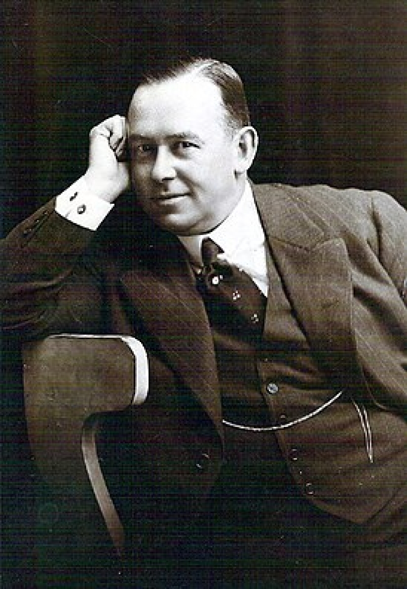 Rayo Fred Sexli — la primera leyenda del fútbol Británico Rayo Fred Sexli — la primera leyenda del fútbol Británico