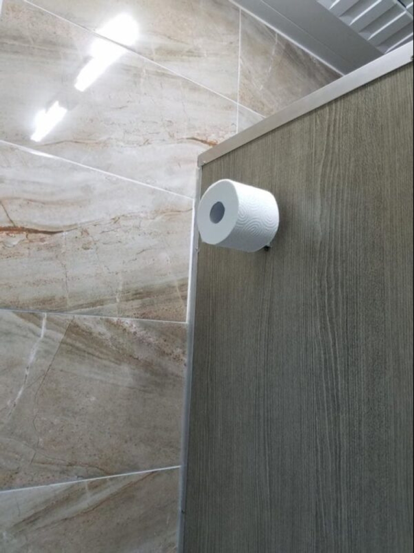 Recreated: 22 creations of armless designers and architects Recreated: 22 creations of armless designers and architects