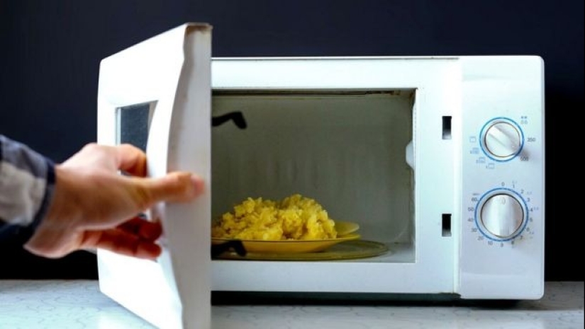 Reducir la factura de la luz: 8 trucos de vida cómo ahorrar electricidad en la cocina Reducir la factura de la luz: 8 trucos de vida cómo ahorrar electricidad en la cocina