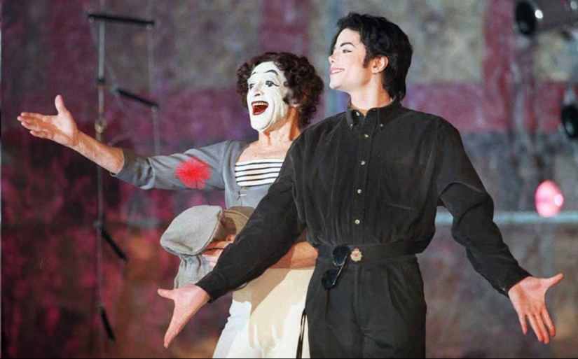 Remembering the King of Pop Michael Jackson Remembering the King of Pop Michael Jackson