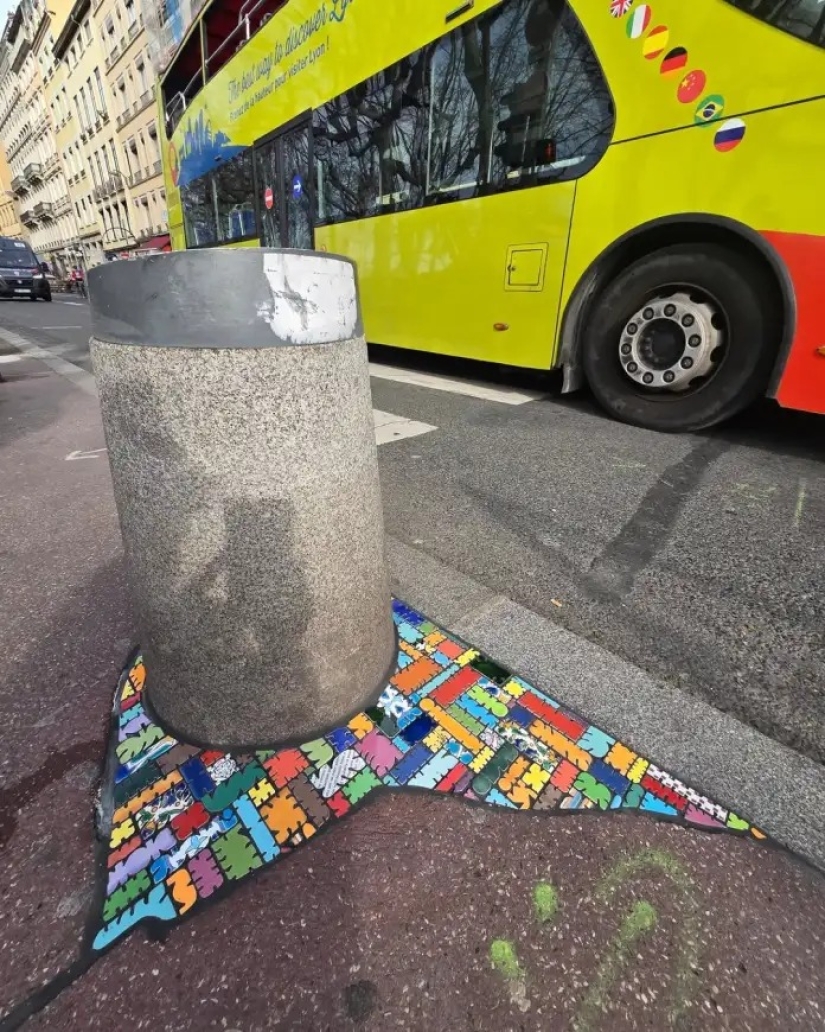 Reparando calles con mosaicos artísticos