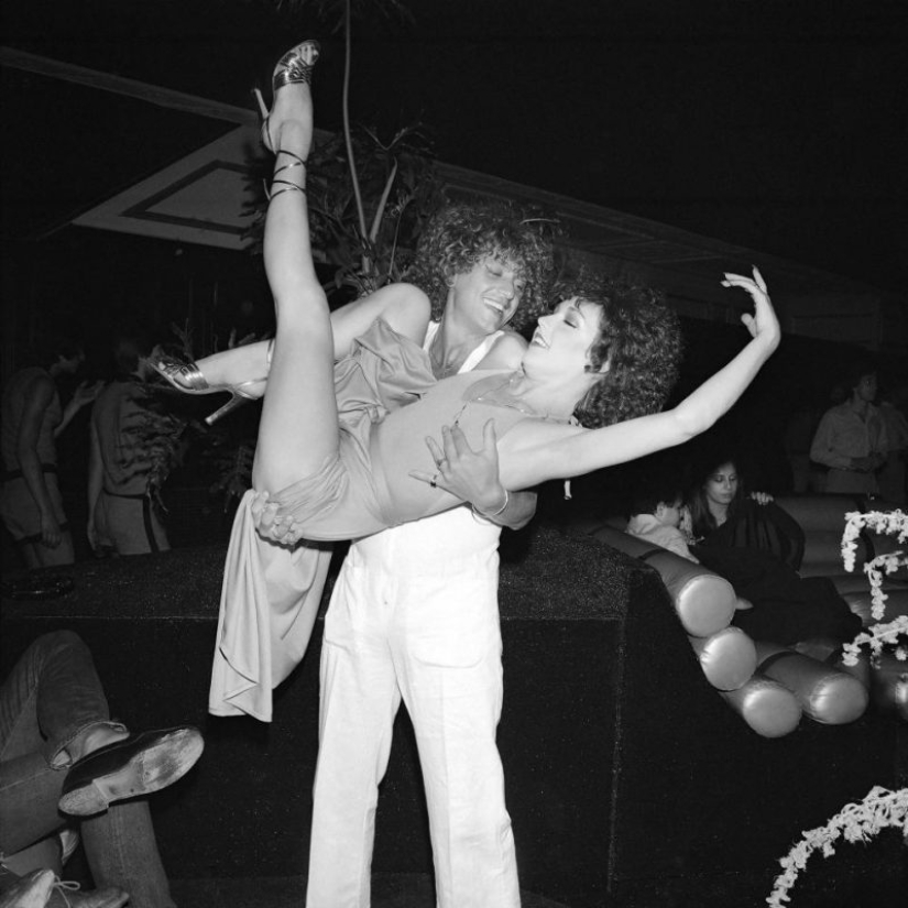 Retro Mix: Sex, Drugs and Disco in New York Nightclubs in the 1970s Retro Mix: Sex, Drugs and Disco in New York Nightclubs in the 1970s