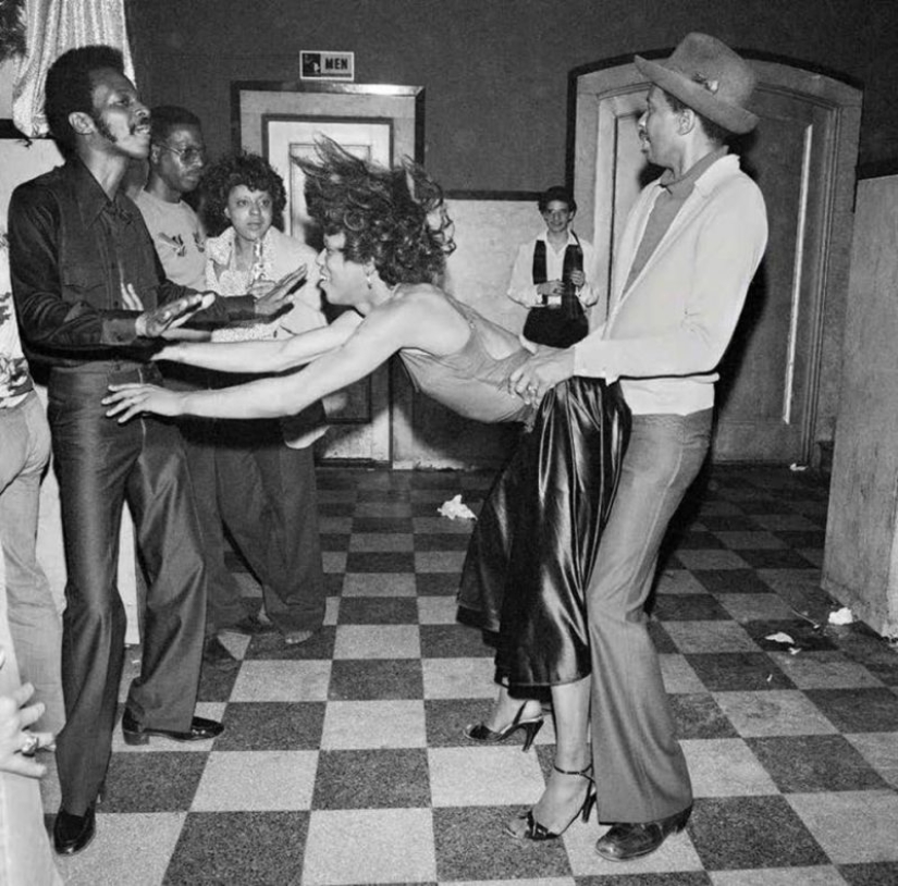 Retro Mix: Sex, Drugs and Disco in New York Nightclubs in the 1970s Retro Mix: Sex, Drugs and Disco in New York Nightclubs in the 1970s