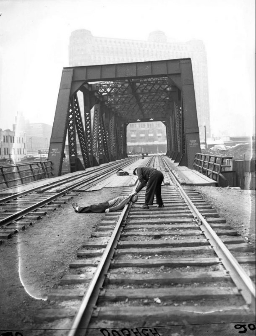 Retro shock: un grotesco de la escena del crimen imágenes de los medios de comunicación 40 años