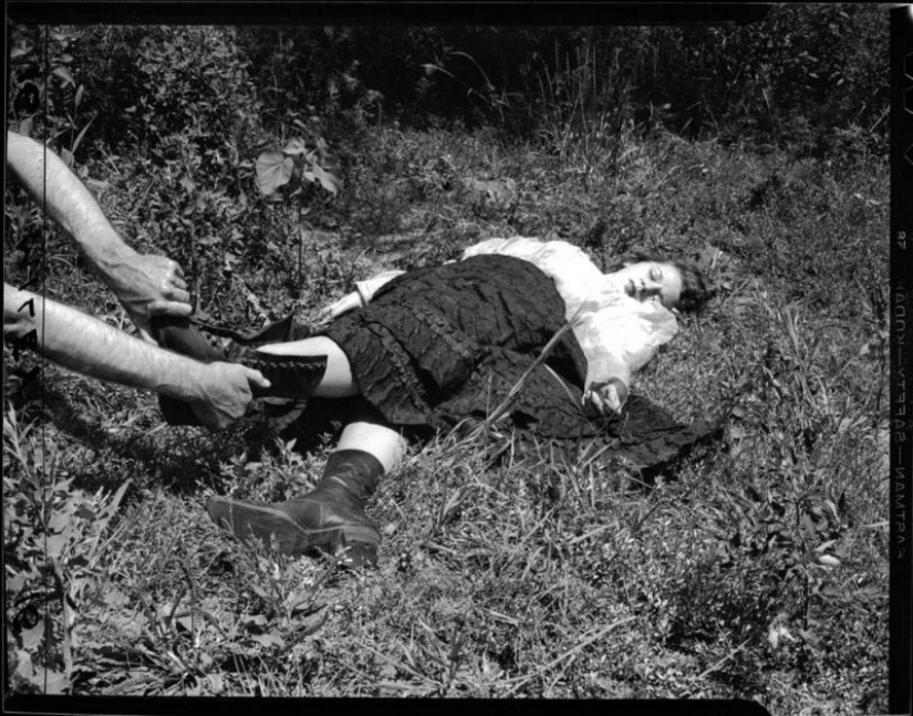 Retro shock: un grotesco de la escena del crimen imágenes de los medios de comunicación 40 años