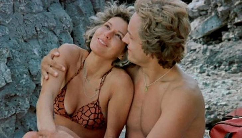 Retroshik: 20 legendary swimsuits from the movies