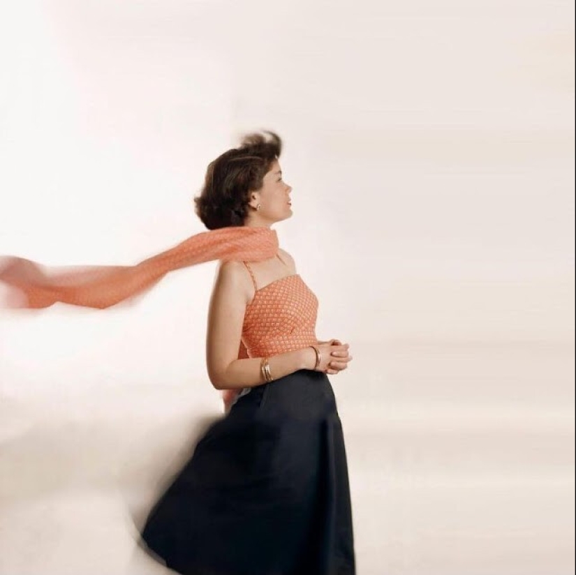 Russian trace in the Western gloss: fashion photos of Sergei Balkin of the 1940s Russian trace in the Western gloss: fashion photos of Sergei Balkin of the 1940s