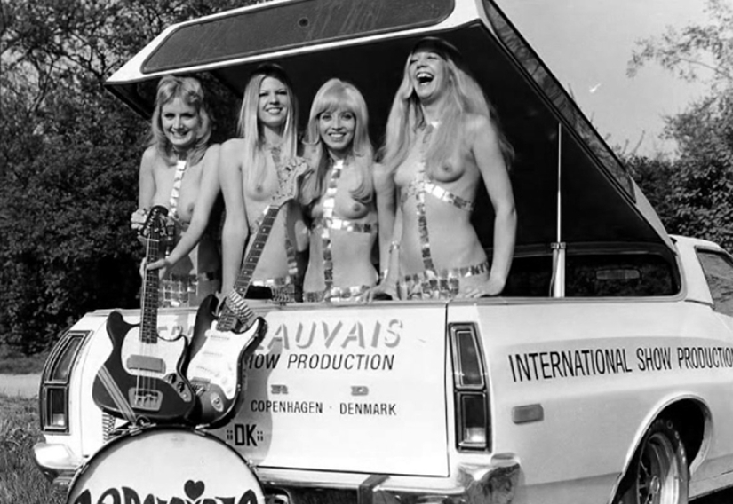 Senos cantores: grupos musicales en topless de la segunda mitad del siglo XX Senos cantores: grupos musicales en topless de la segunda mitad del siglo XX