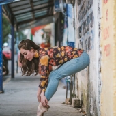Sensuous portraits of dancers on the busy streets of ancient Mexico City