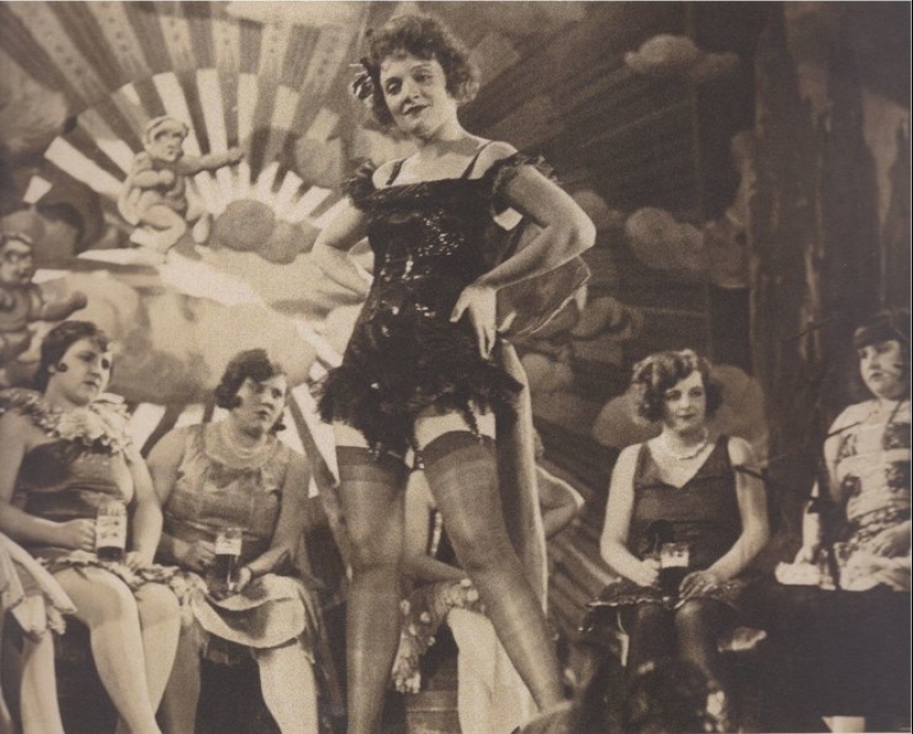 Sex, drugs and cabaret: the night life of Weimar Germany Sex, drugs and cabaret: the night life of Weimar Germany