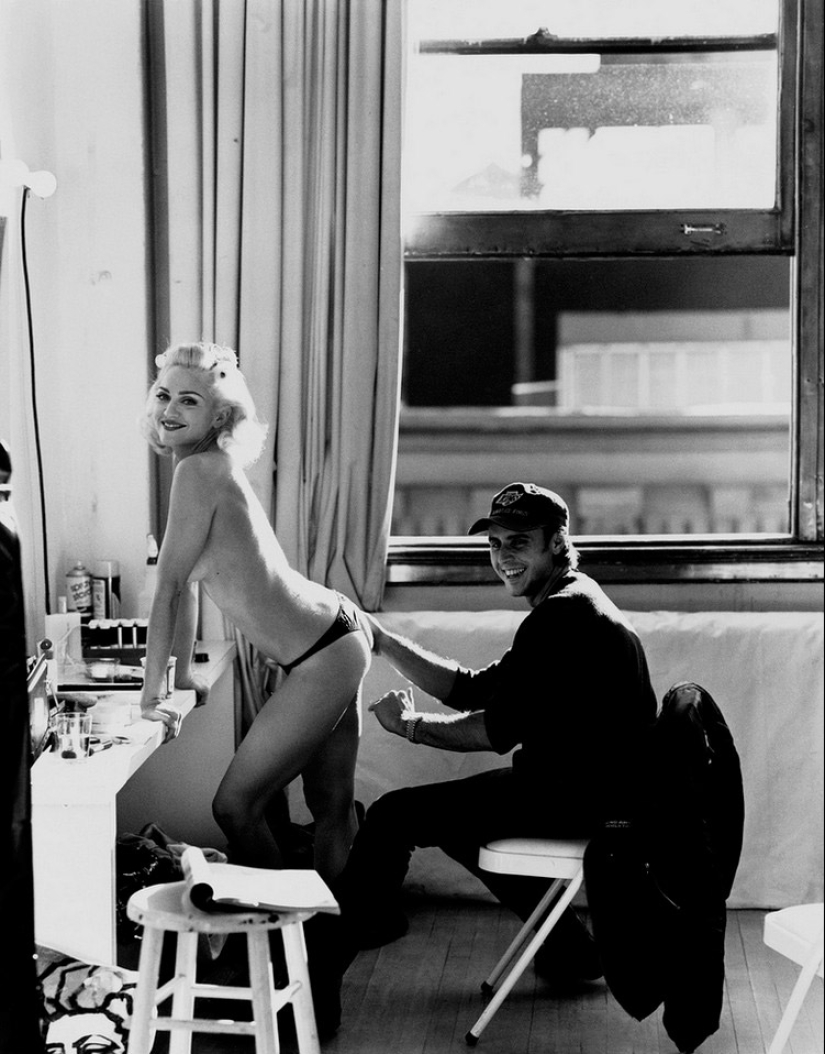 "Sex" in an aluminum cover: a photo book that made Madonna the embodiment of sin