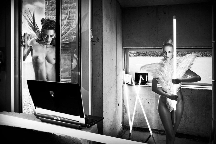 Sexy and dynamic works by Simon Brodziak