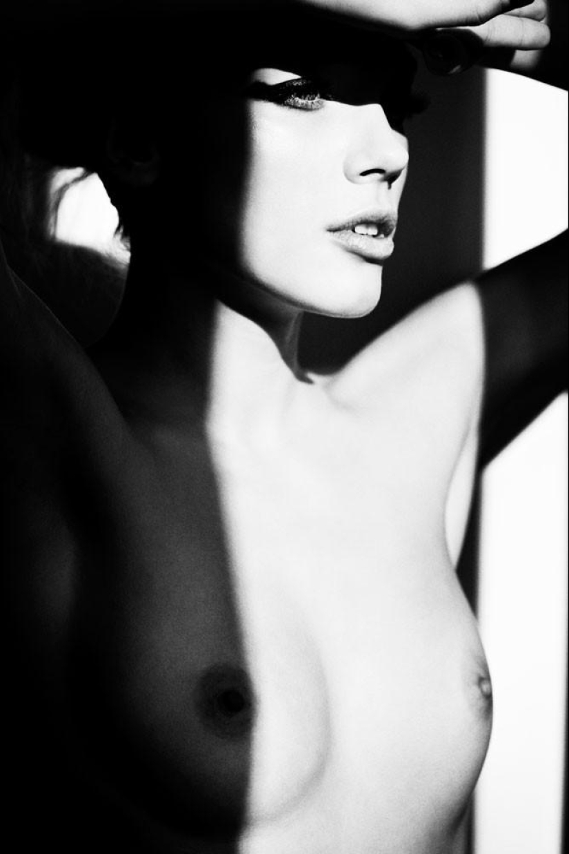 Sexy and dynamic works by Simon Brodziak