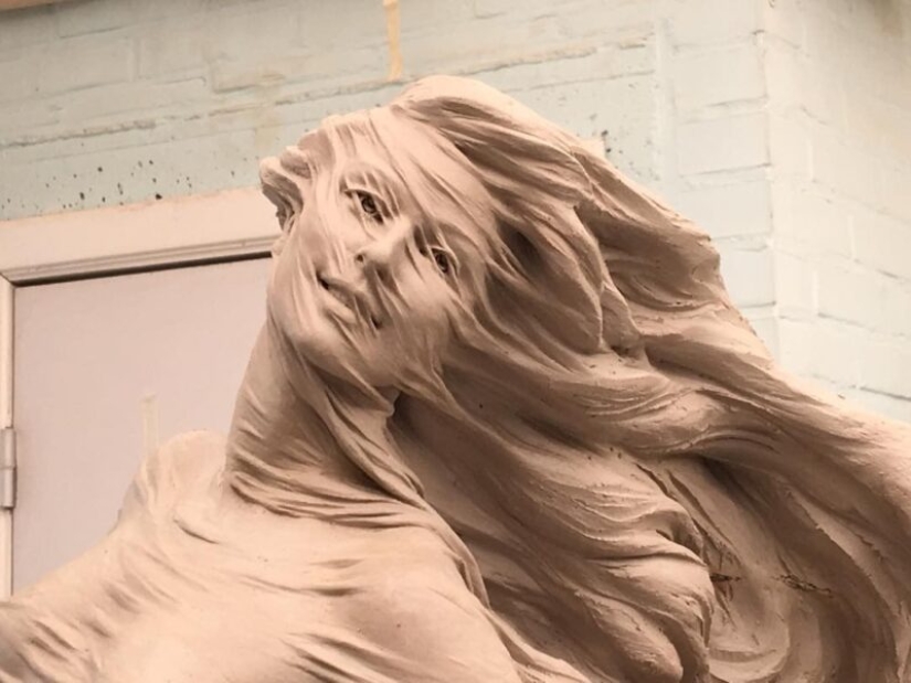 Sexy and incredibly realistic sculptors by Luo Li Rong Sexy and incredibly realistic sculptors by Luo Li Rong