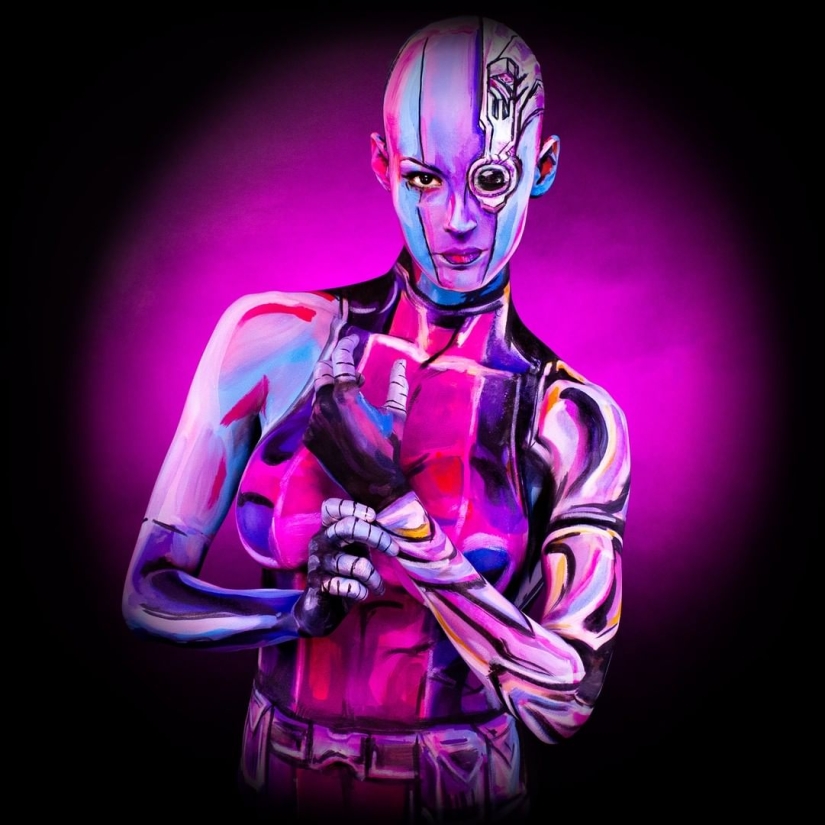 Sexy Kay Pike takes body art to a whole new level Sexy Kay Pike takes body art to a whole new level