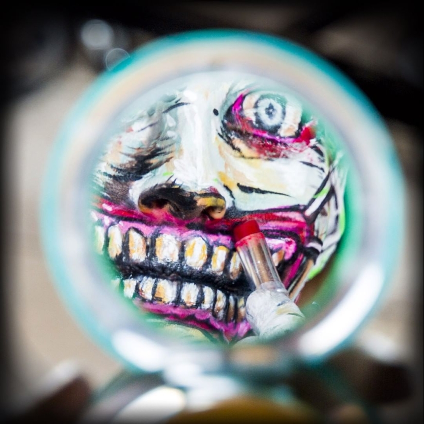 Sexy Kay Pike takes body art to a whole new level Sexy Kay Pike takes body art to a whole new level