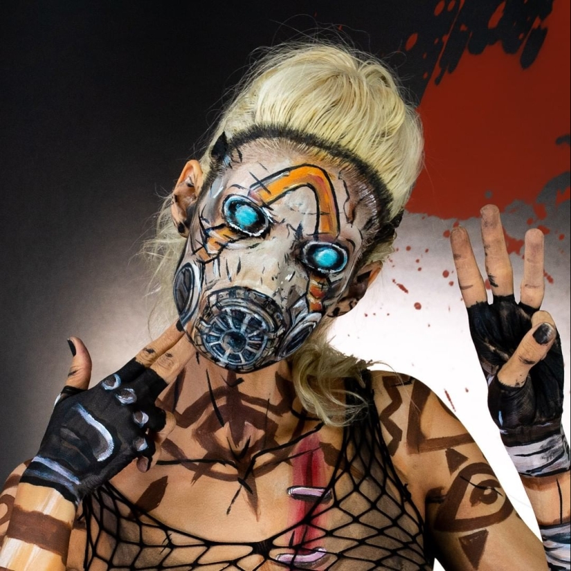 Sexy Kay Pike takes body art to a whole new level Sexy Kay Pike takes body art to a whole new level