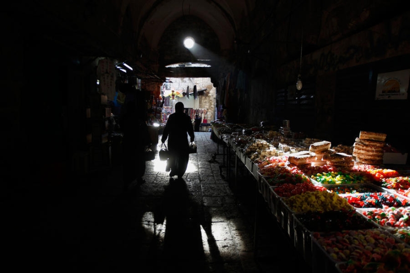 Shadow and light Shadow and light