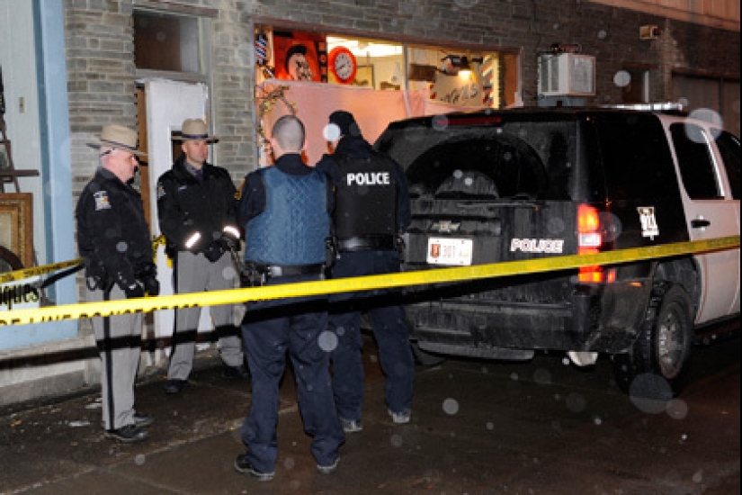 Sheila Wysocki became a private detective to find her friend's killer a quarter of a century later