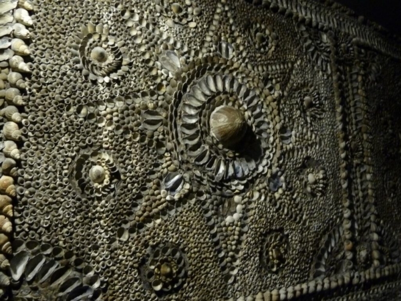 "Shell Grotto" - one of the most mysterious attractions in Great Britain